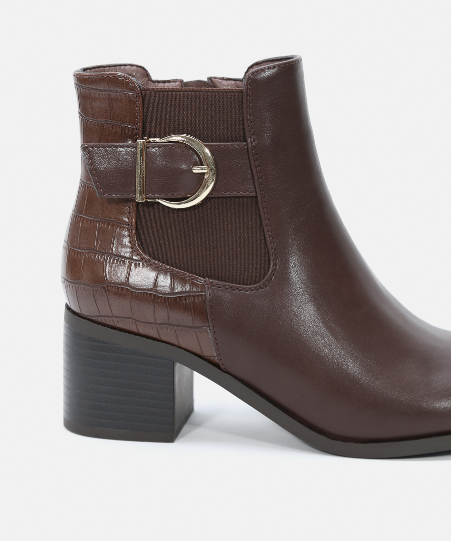 Botines tac&oacute;n hebilla image number null